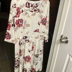 Silky flowery dress